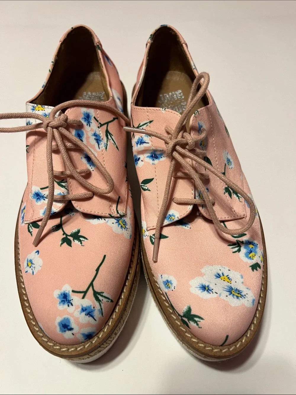 JANE AND THE SHOE Women’s Pink Floral Lace-Up Derby Shoes Size 7